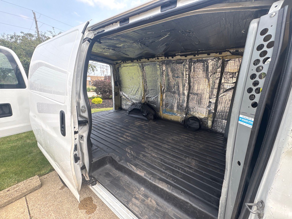 2016 Chevrolet Express Image 14