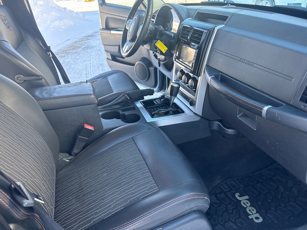 2012 Jeep Liberty Image 10