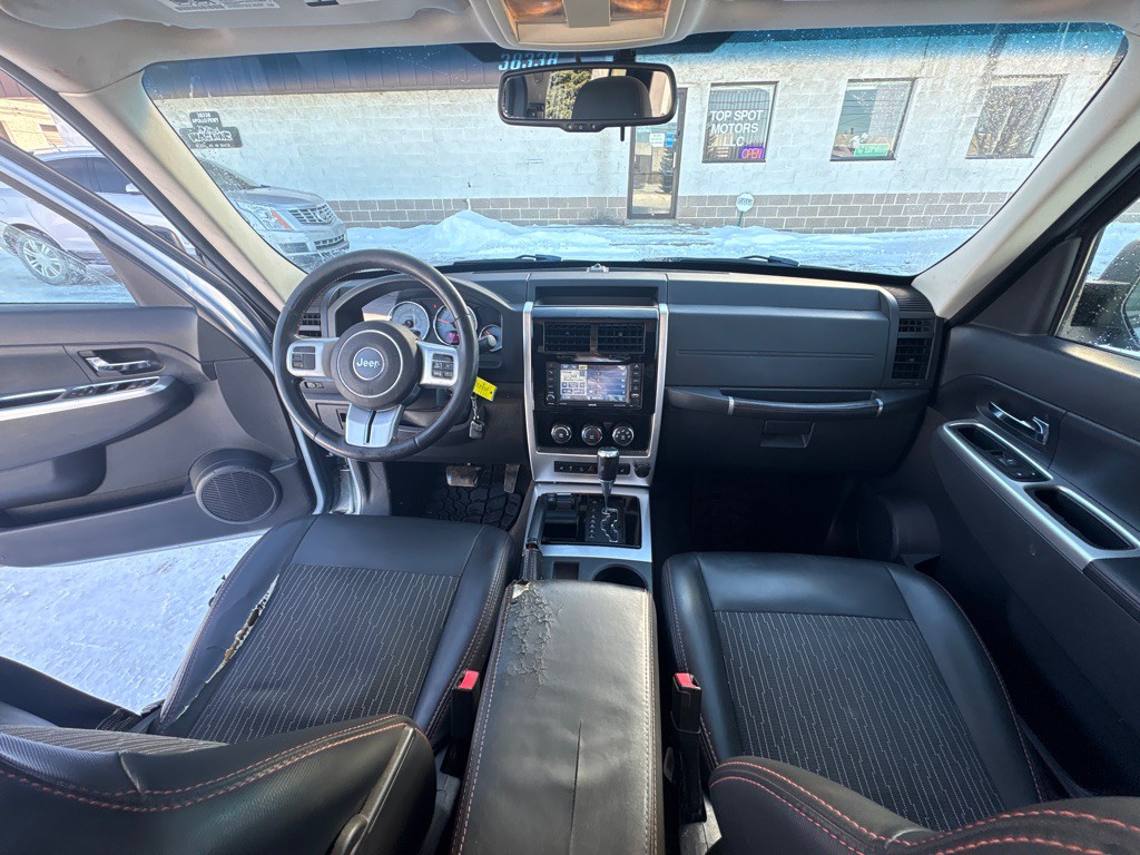 2012 Jeep Liberty Image 13