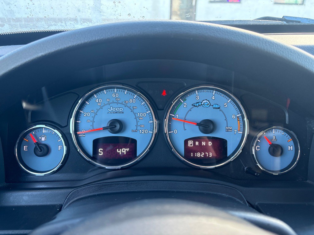 2012 Jeep Liberty Image 16