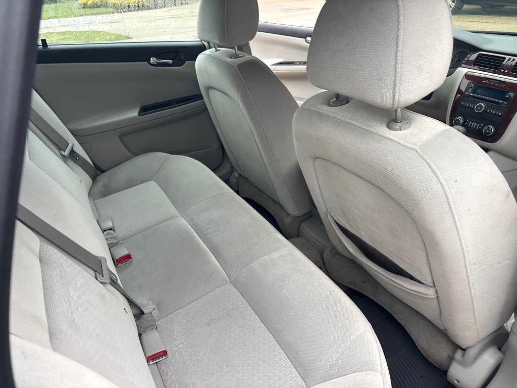 2008 Chevrolet Impala Image 12