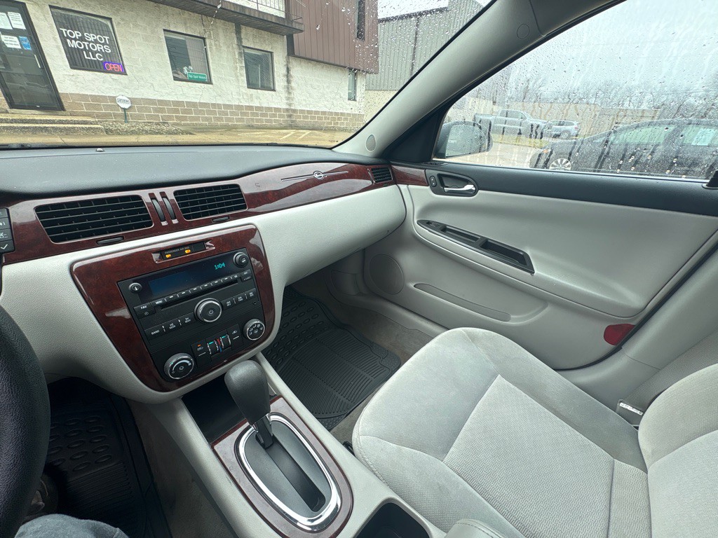 2008 Chevrolet Impala Image 15