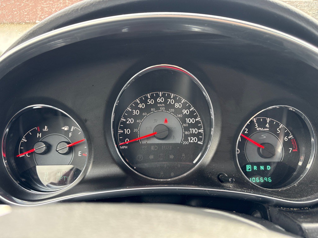 2013 Chrysler 200 Image 16