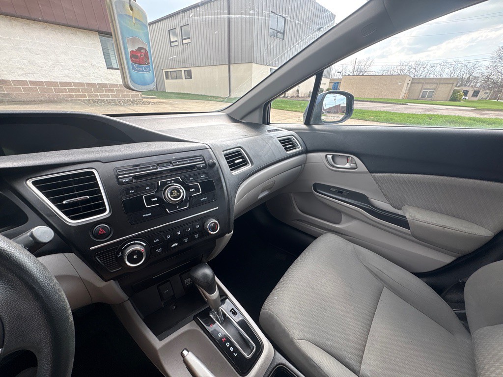 2015 Honda Civic Image 15