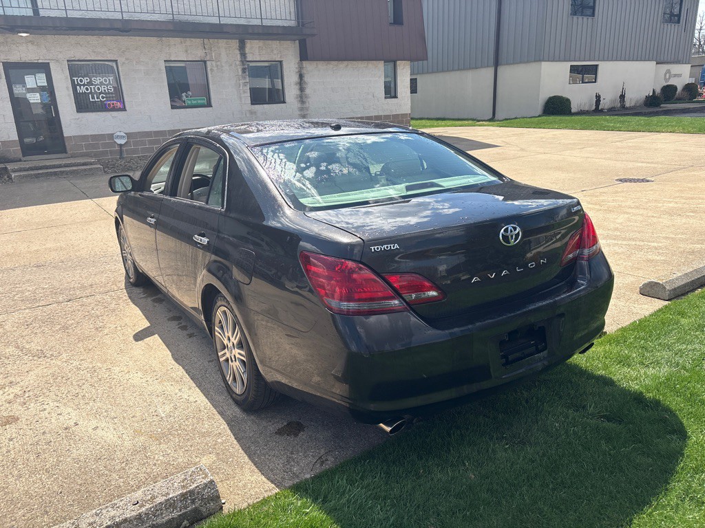 2010 Toyota Avalon Image 5