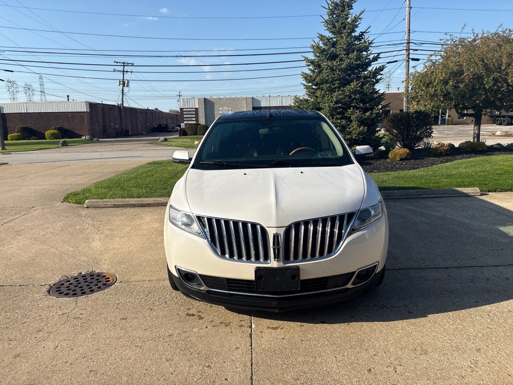 2013 Lincoln MKX Image 2