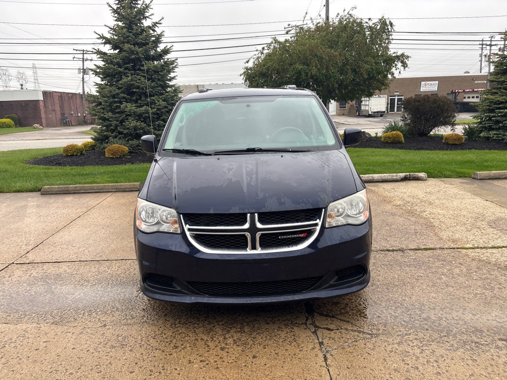 2014 Dodge Grand Caravan Image 2