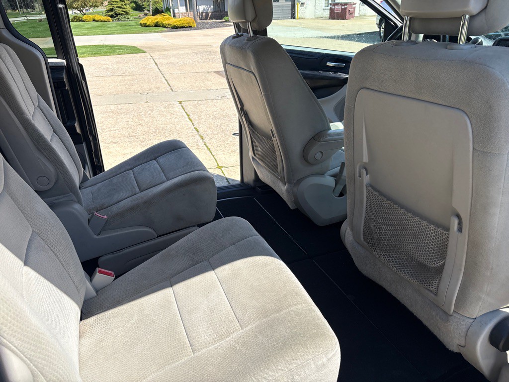 2013 Dodge Grand Caravan Image 12