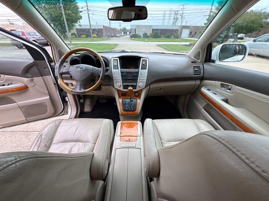 2009 Lexus RX Image 13