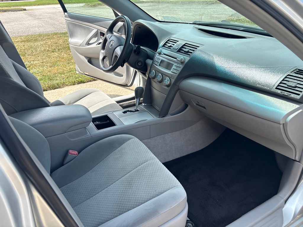 2009 Toyota Camry Image 10