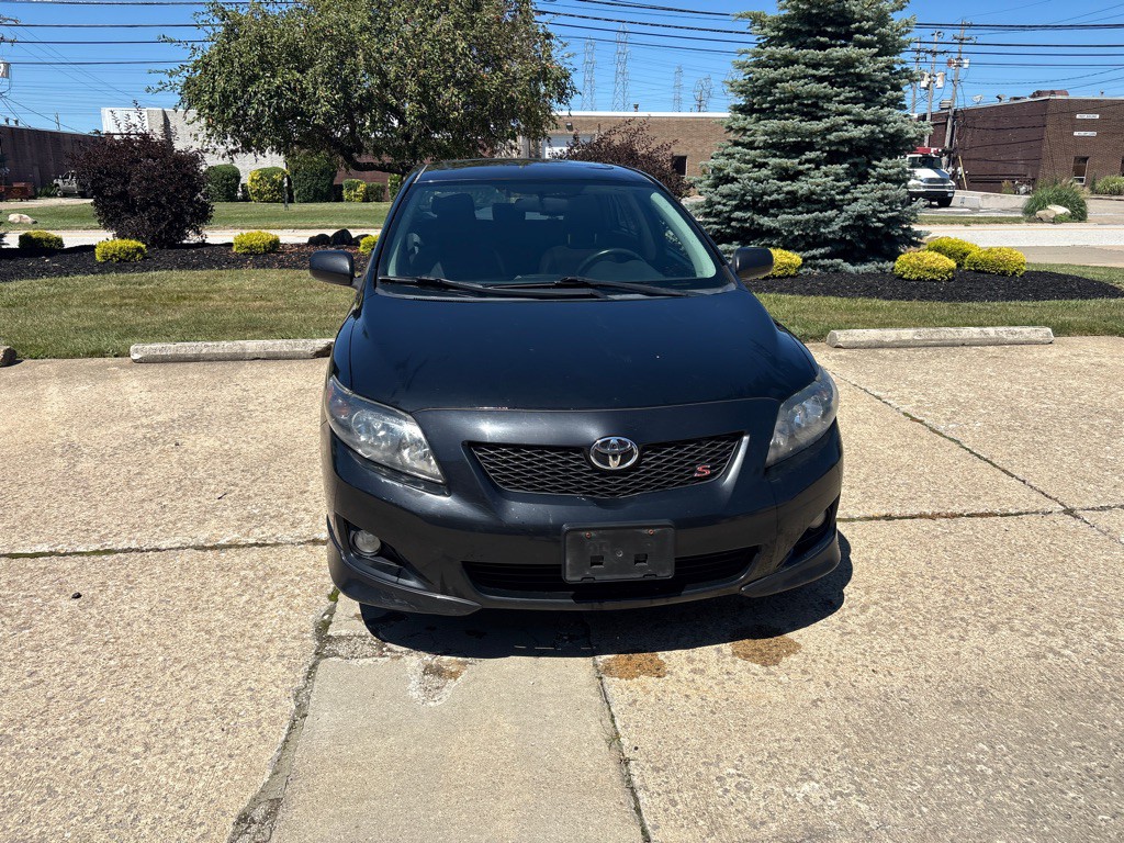 2010 Toyota Corolla Image 2
