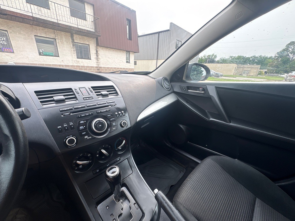 2012 Mazda Mazda3 Image 15