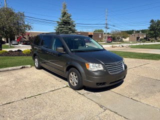 Image for 2010 Chrysler Town & Country Touring ID: 7635010