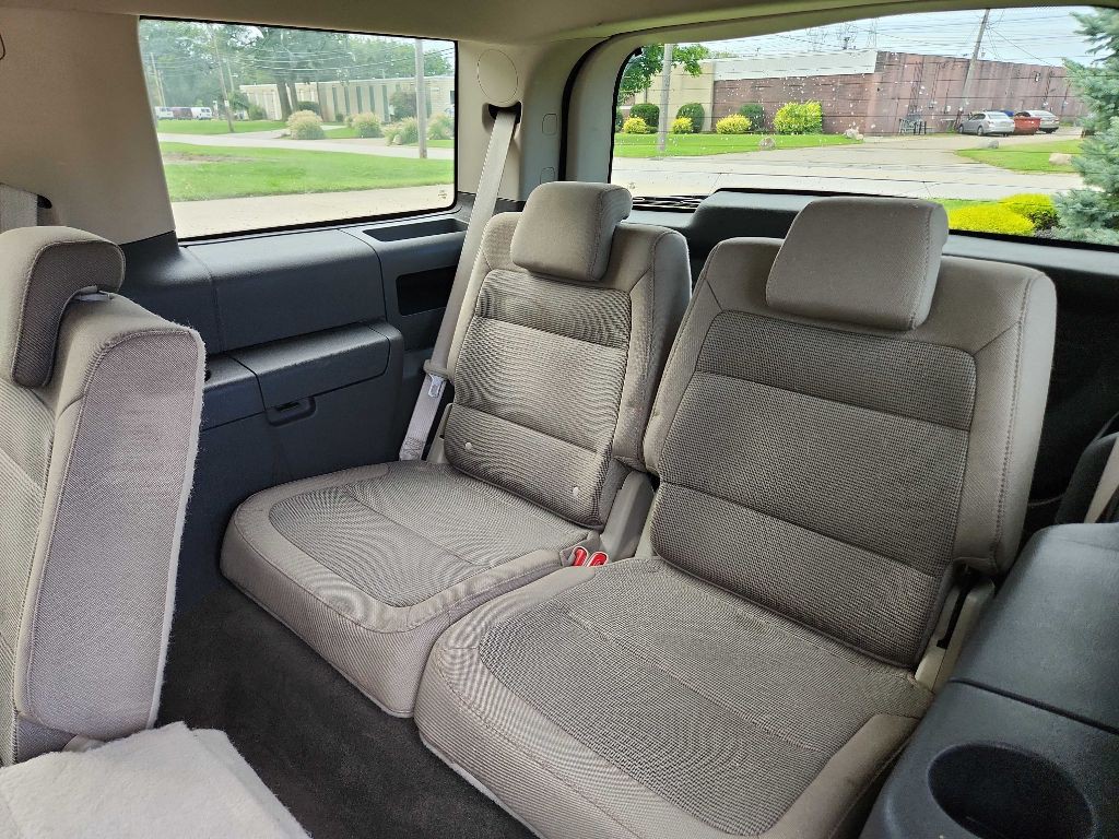 2011 Ford Flex Image 11