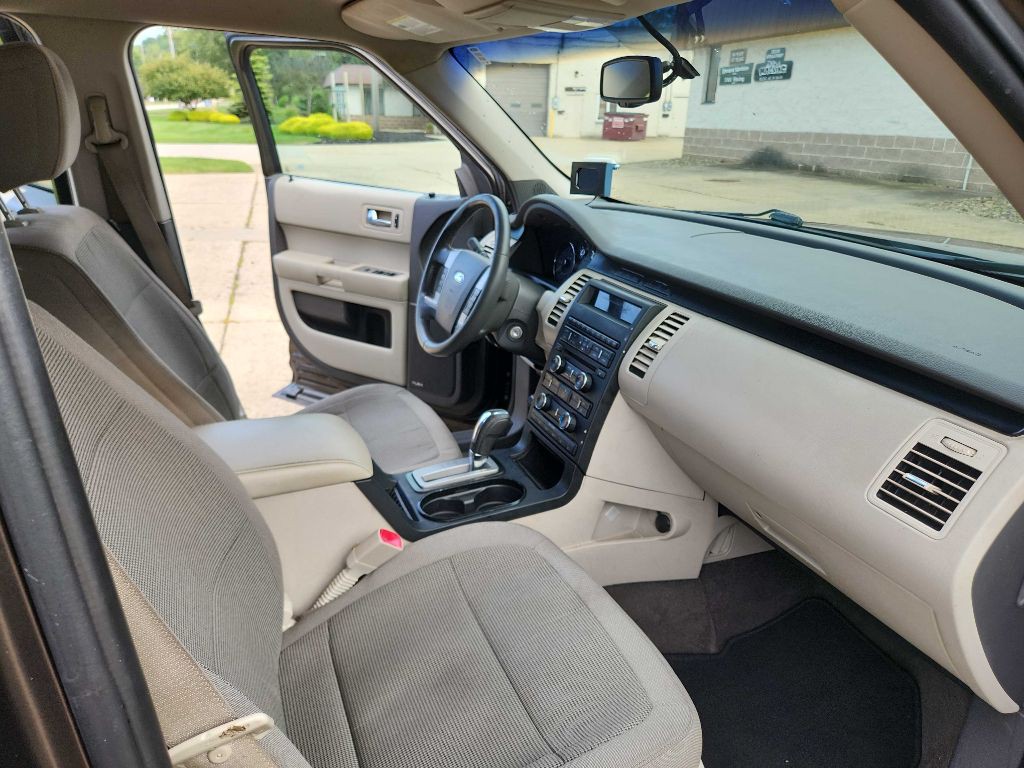 2011 Ford Flex Image 12