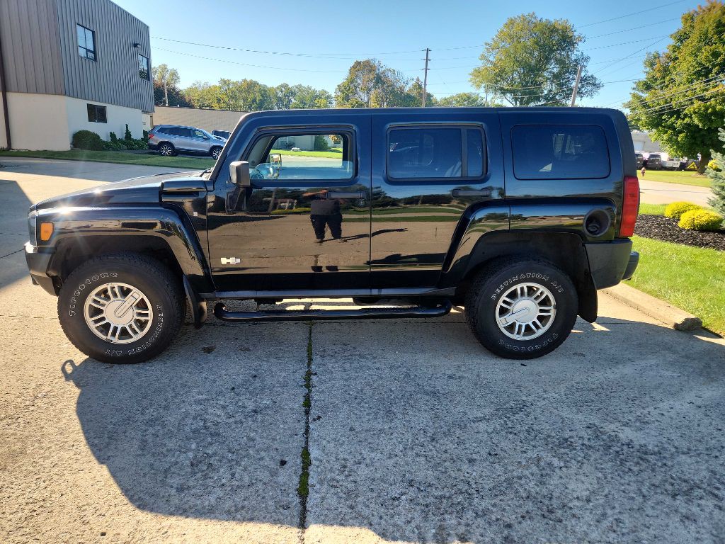 2009 HUMMER H3 Image 4