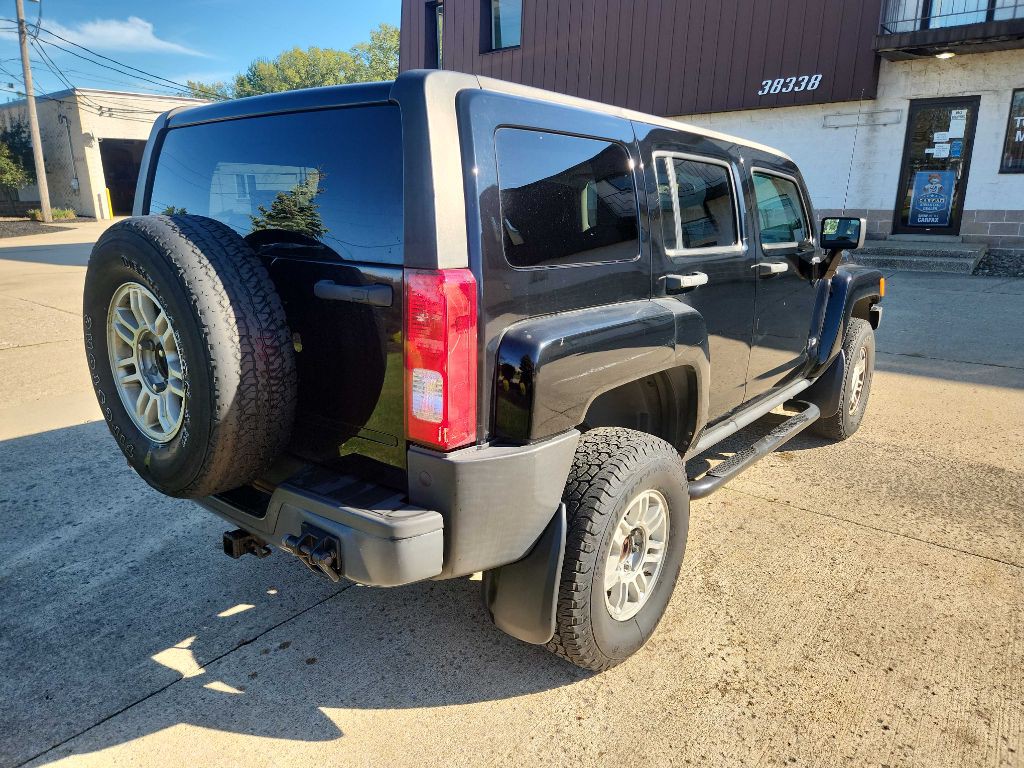2009 HUMMER H3 Image 7