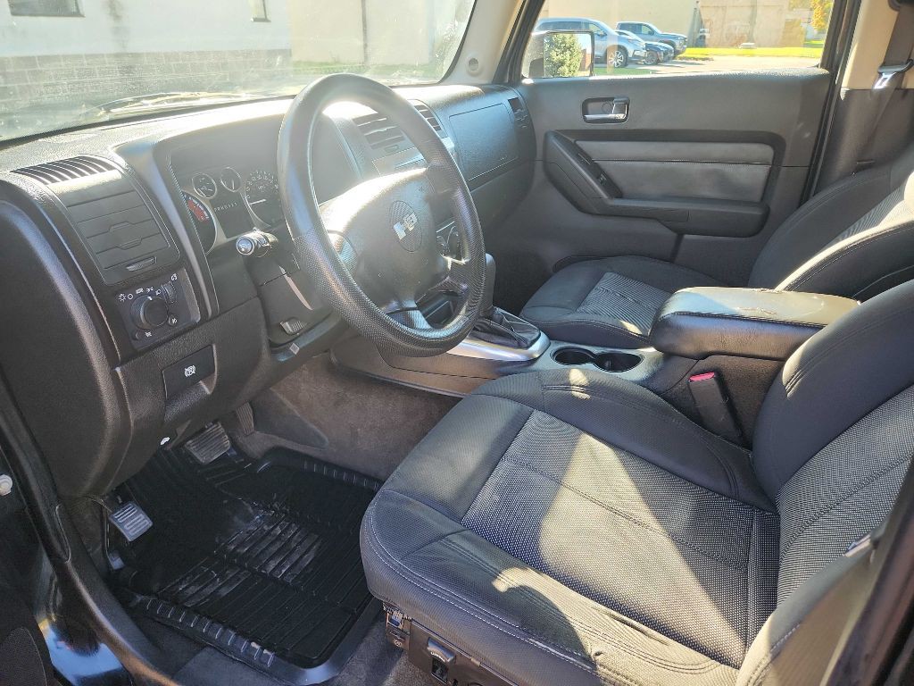 2009 HUMMER H3 Image 9