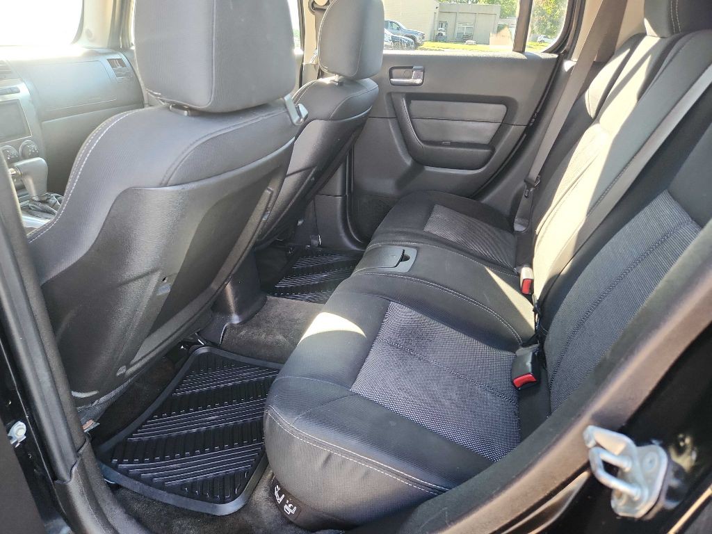 2009 HUMMER H3 Image 10