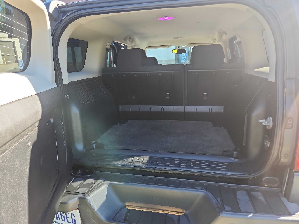 2009 HUMMER H3 Image 13