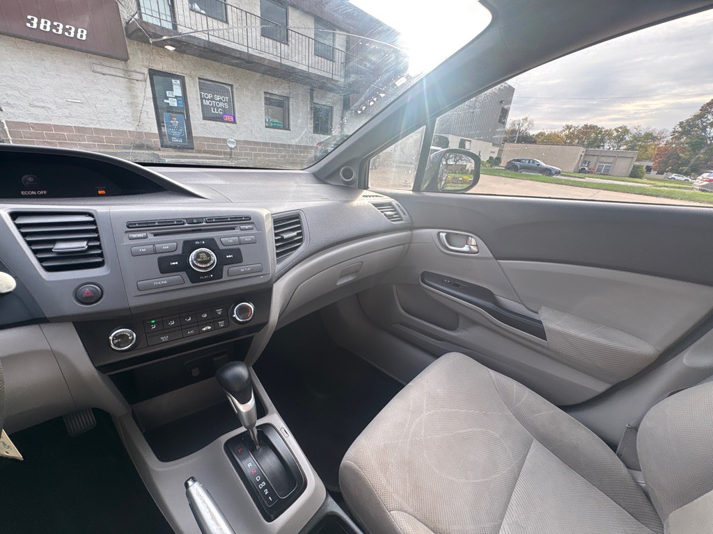 2012 Honda Civic Image 15
