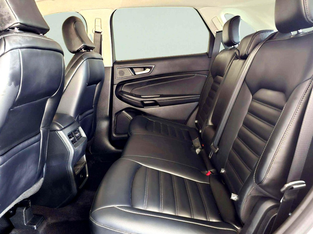 2024 Ford Edge Image 25