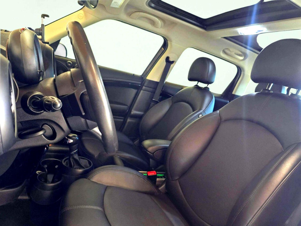 2013 MINI Countryman Image 9