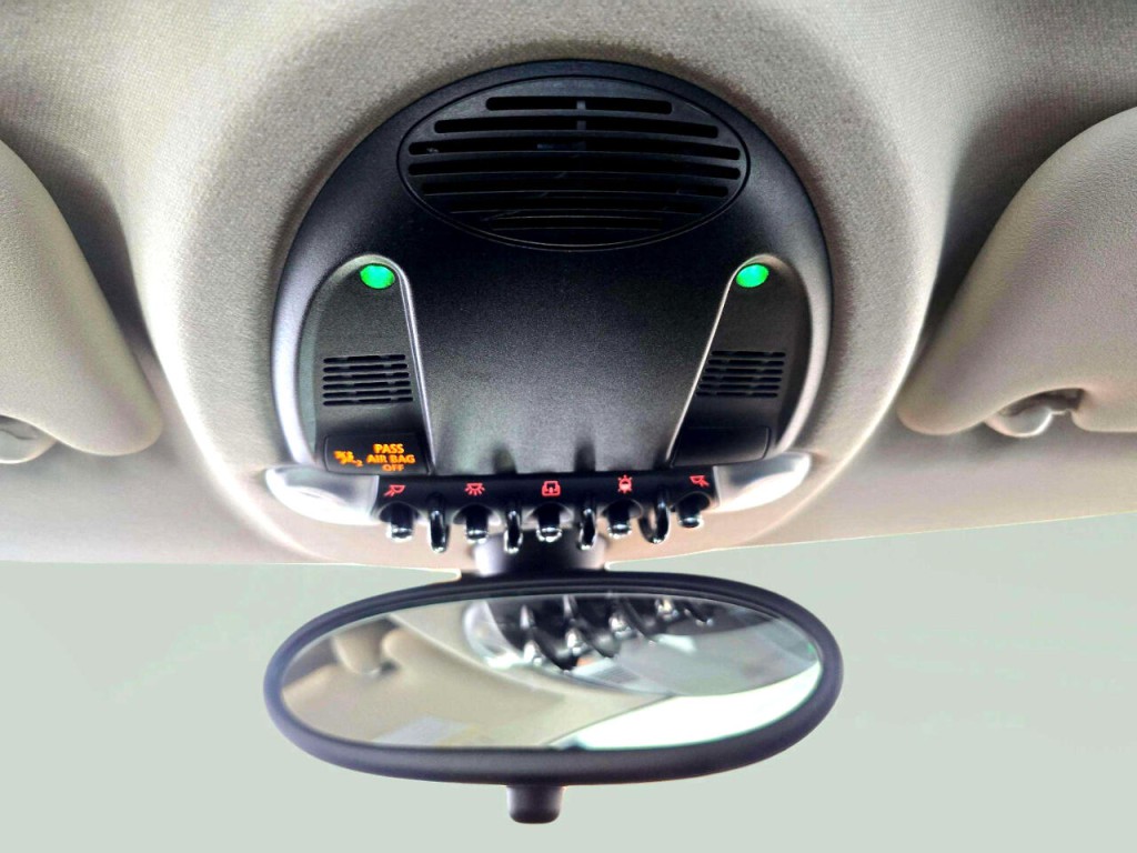 2013 MINI Countryman Image 15