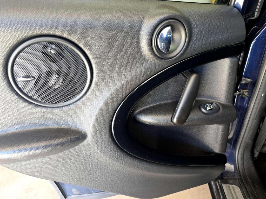 2013 MINI Countryman Image 24