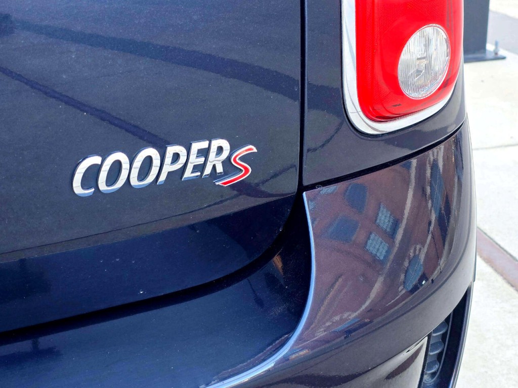 2013 MINI Countryman Image 36