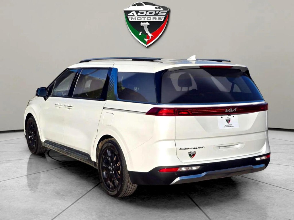 2022 Kia Carnival Image 3