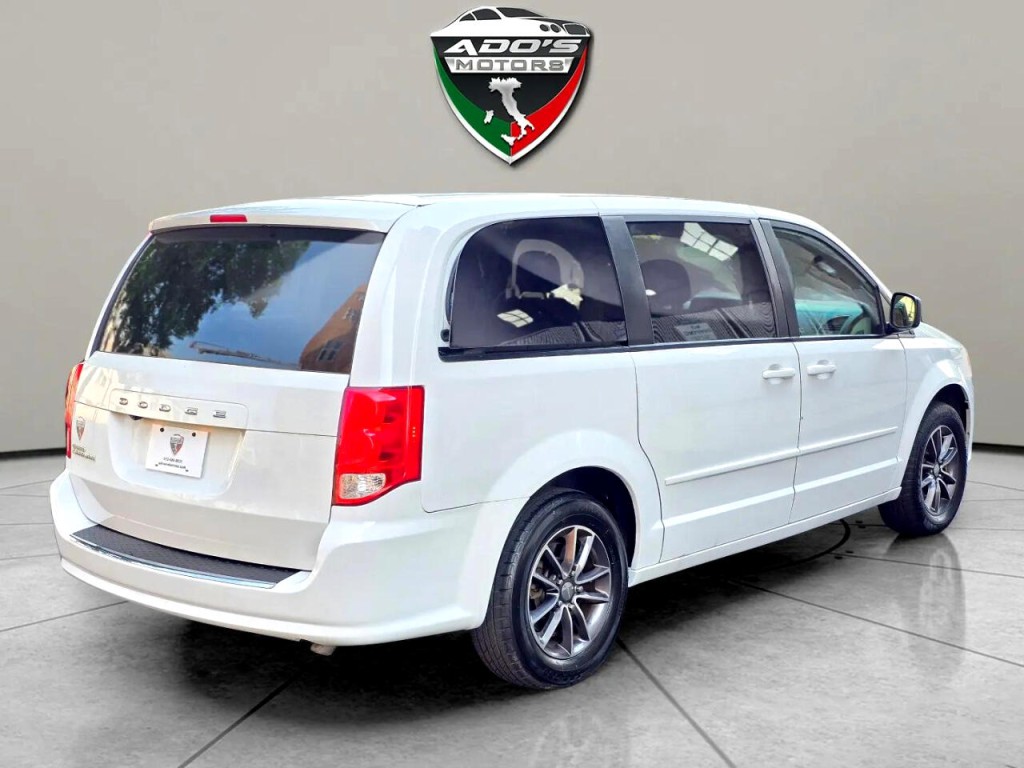 2017 Dodge Grand Caravan Image 5