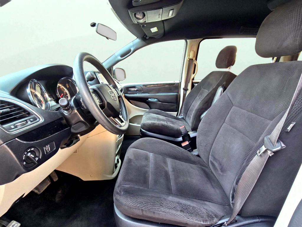 2017 Dodge Grand Caravan Image 11