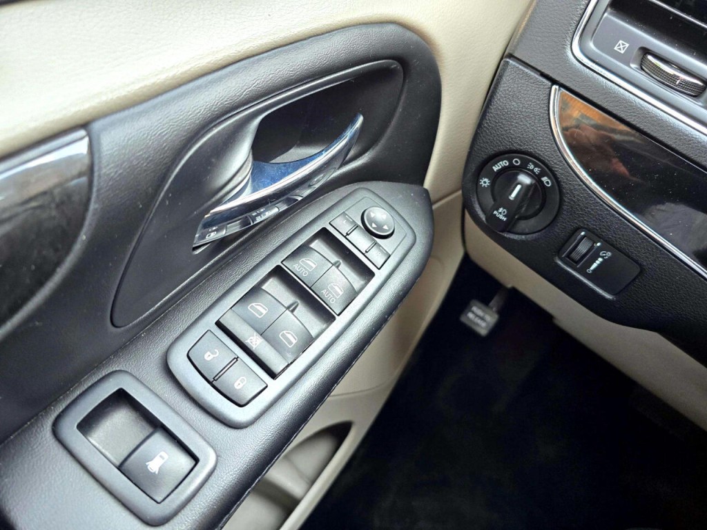 2017 Dodge Grand Caravan Image 13