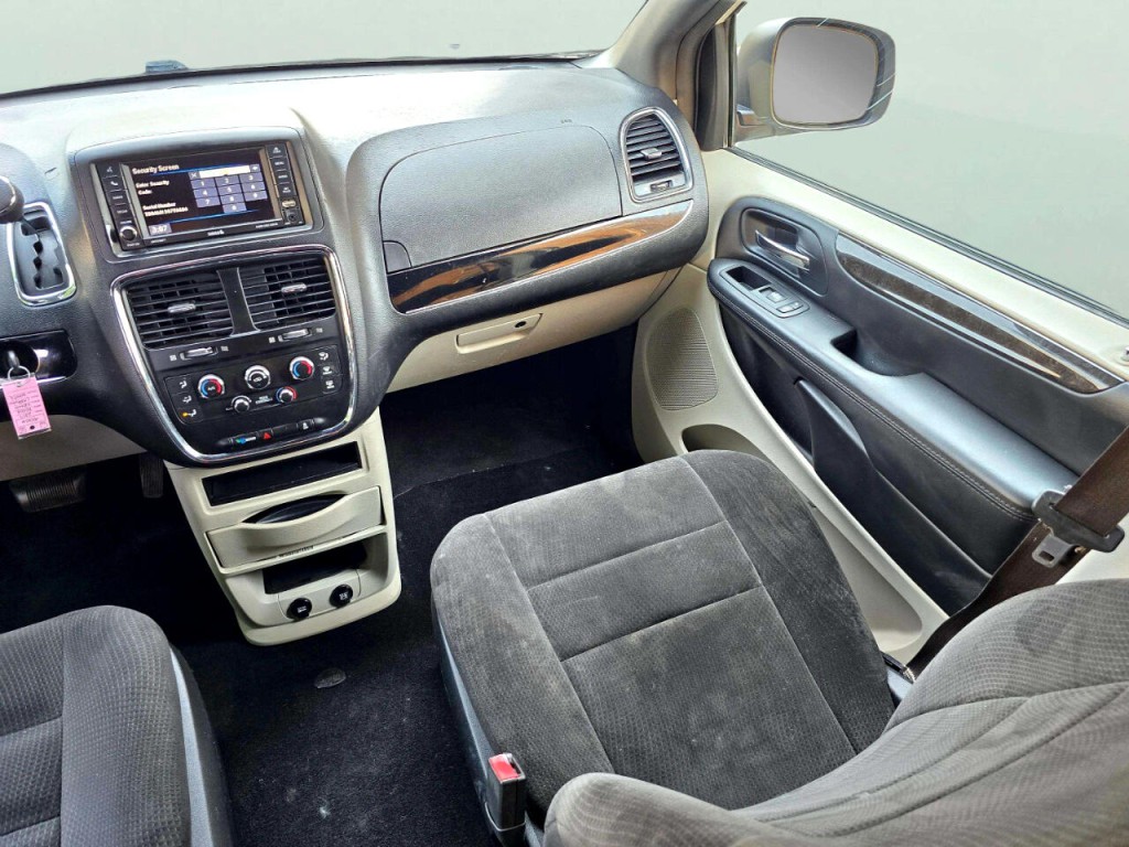 2017 Dodge Grand Caravan Image 22