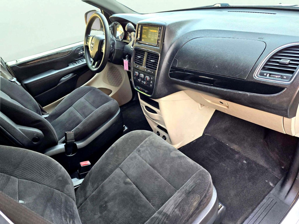 2017 Dodge Grand Caravan Image 23