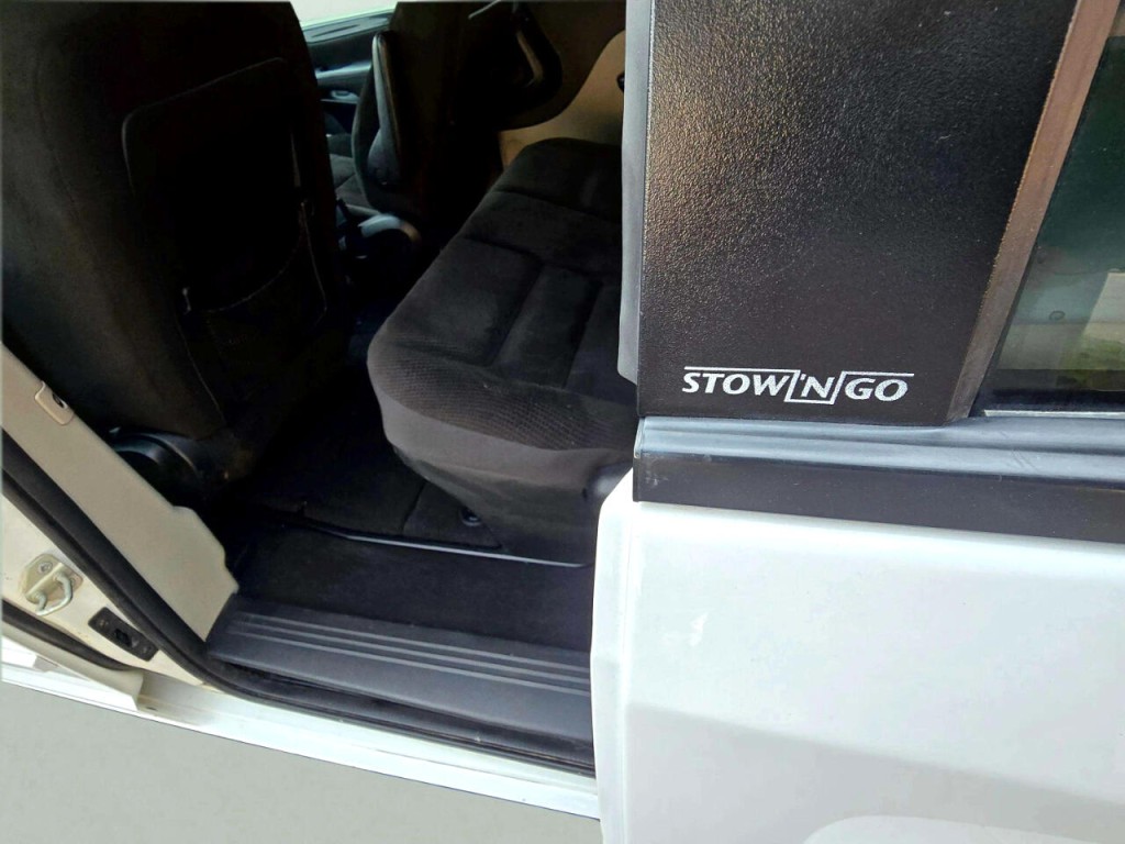 2017 Dodge Grand Caravan Image 24
