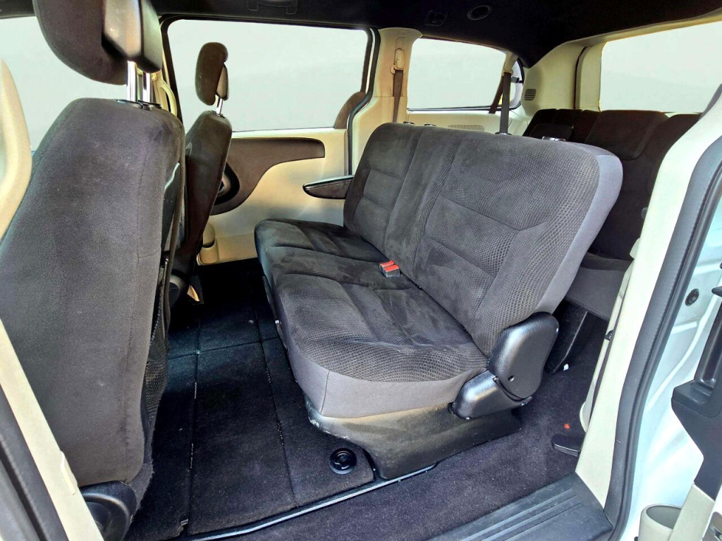 2017 Dodge Grand Caravan Image 25