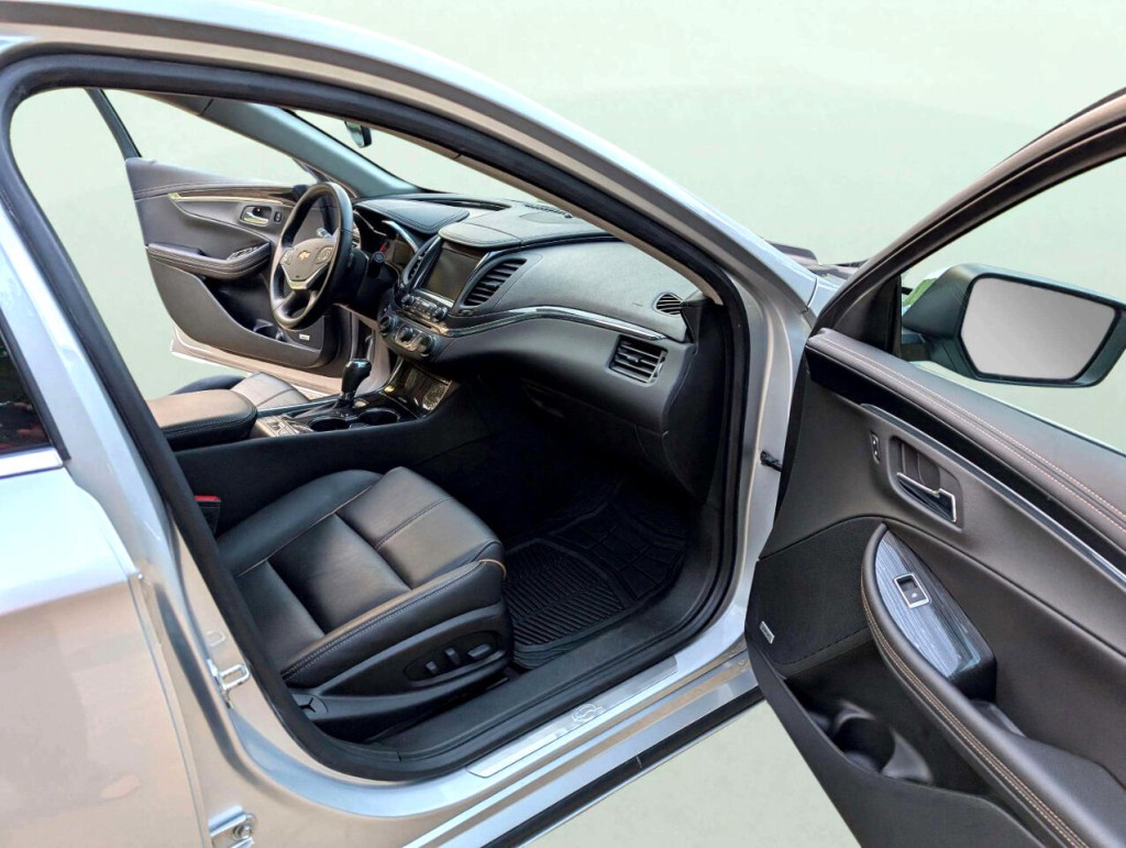2019 Chevrolet Impala Image 13