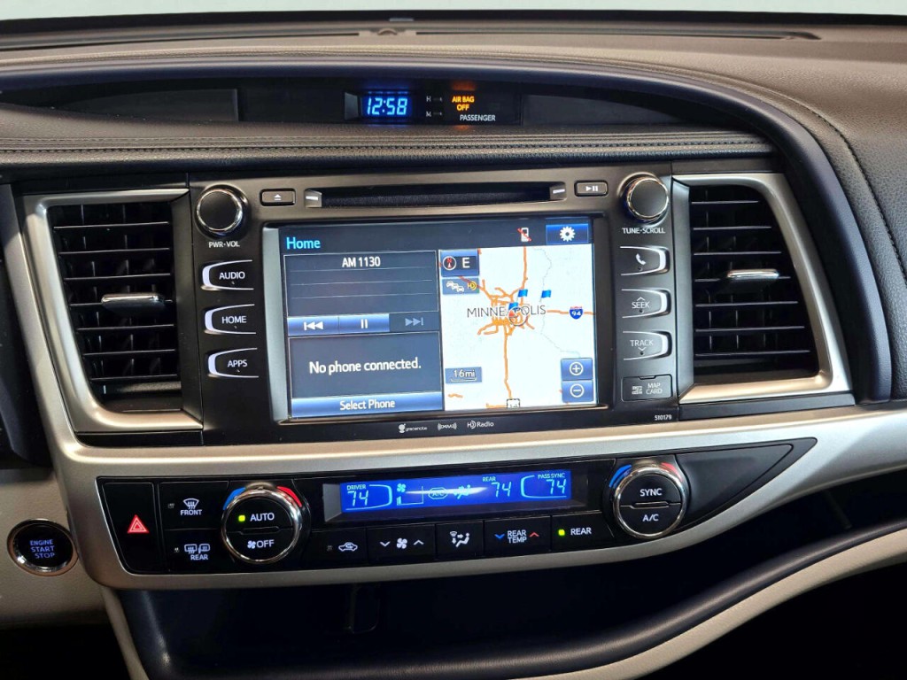2017 Toyota Highlander Image 18