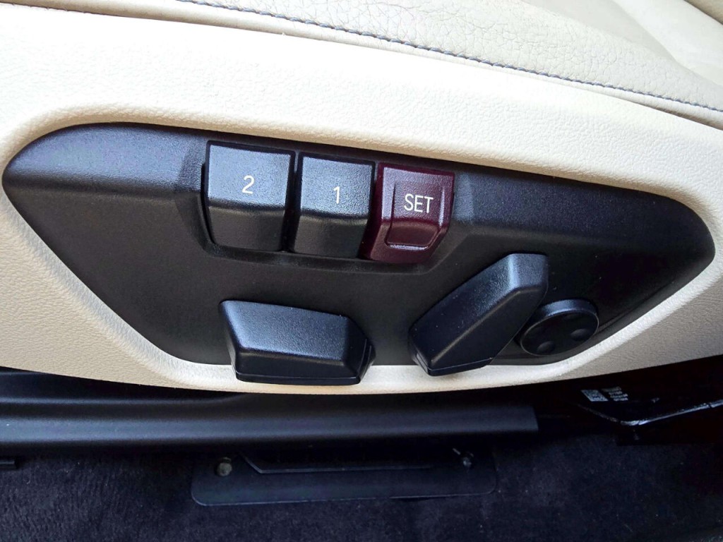 2016 BMW X1 Image 14
