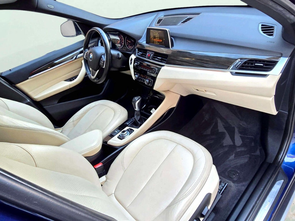 2016 BMW X1 Image 24