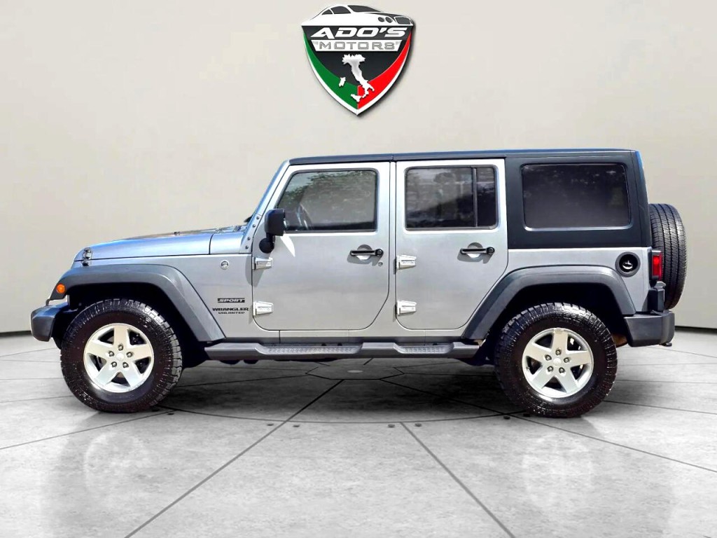 2016 Jeep Wrangler Unlimited Image 2