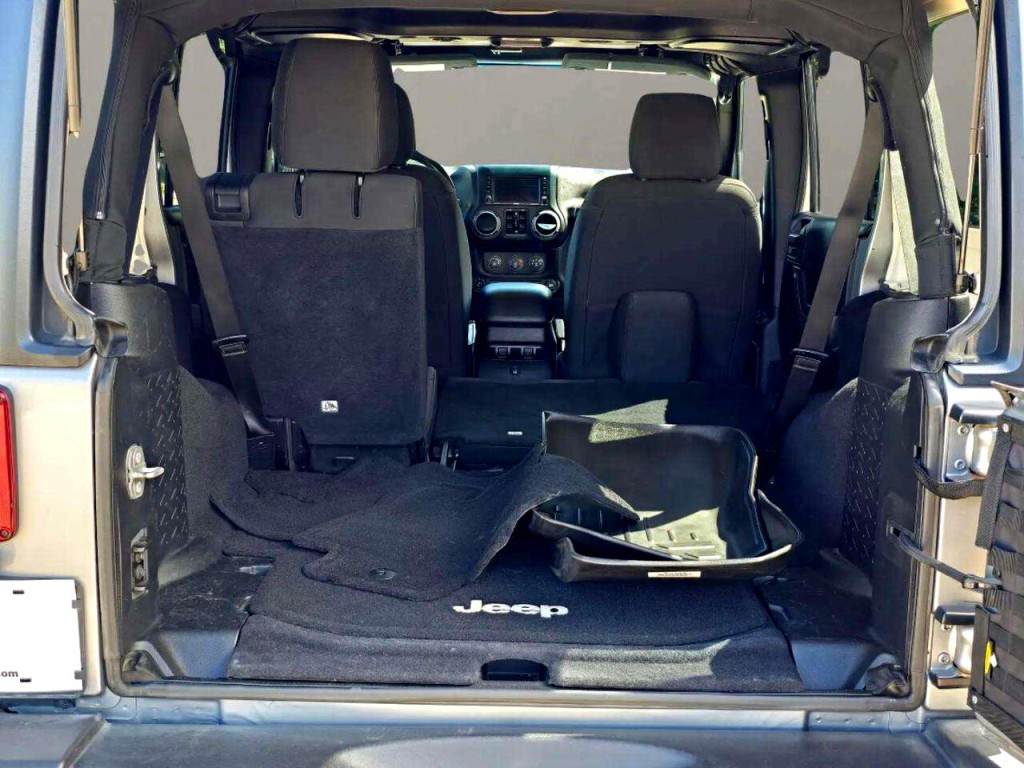 2016 Jeep Wrangler Unlimited Image 23