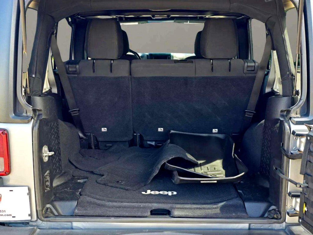 2016 Jeep Wrangler Unlimited Image 24