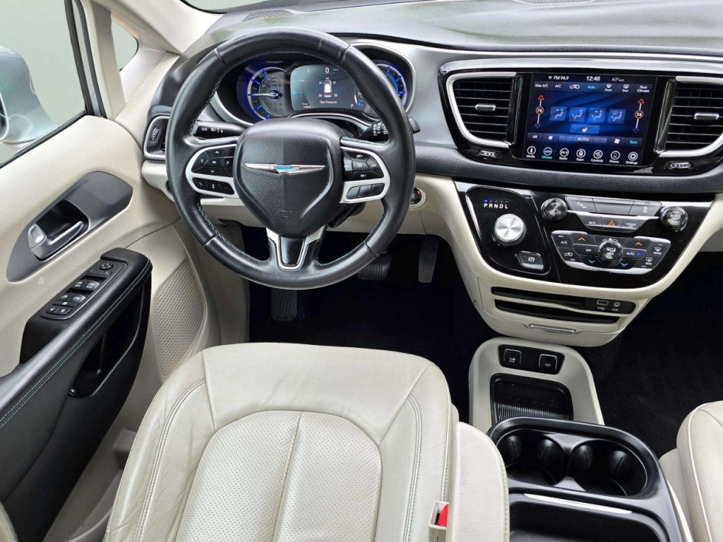 2018 Chrysler Pacifica Image 13