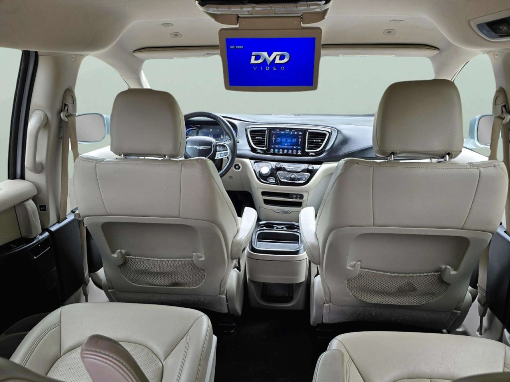 2018 Chrysler Pacifica Image 27