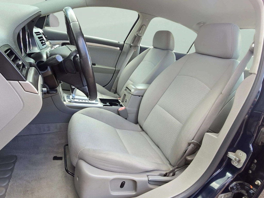 2009 Saturn Aura Image 10