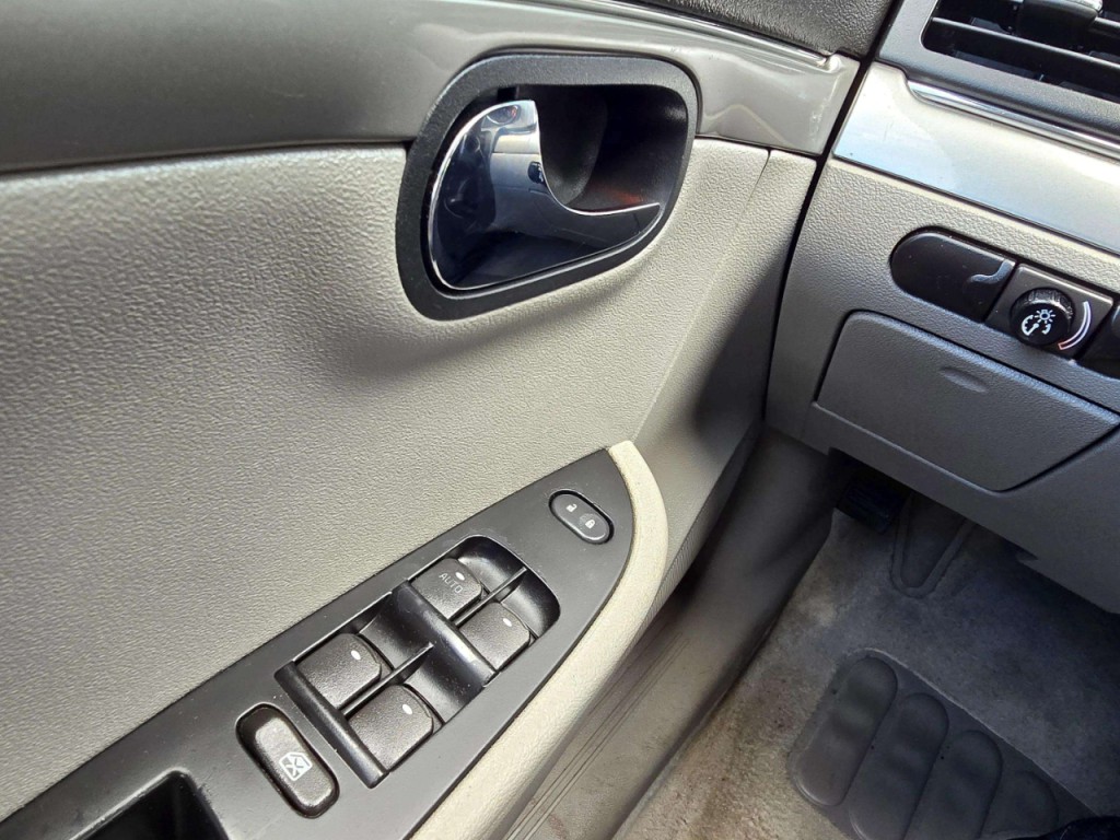 2009 Saturn Aura Image 14