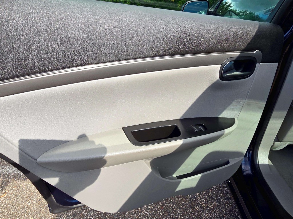 2009 Saturn Aura Image 22